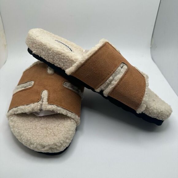 CUSHIONAIRE Women's Cuddle Fur Faux Shearling lined slide sandal +Memory Foam 8. - Picture 6 of 7